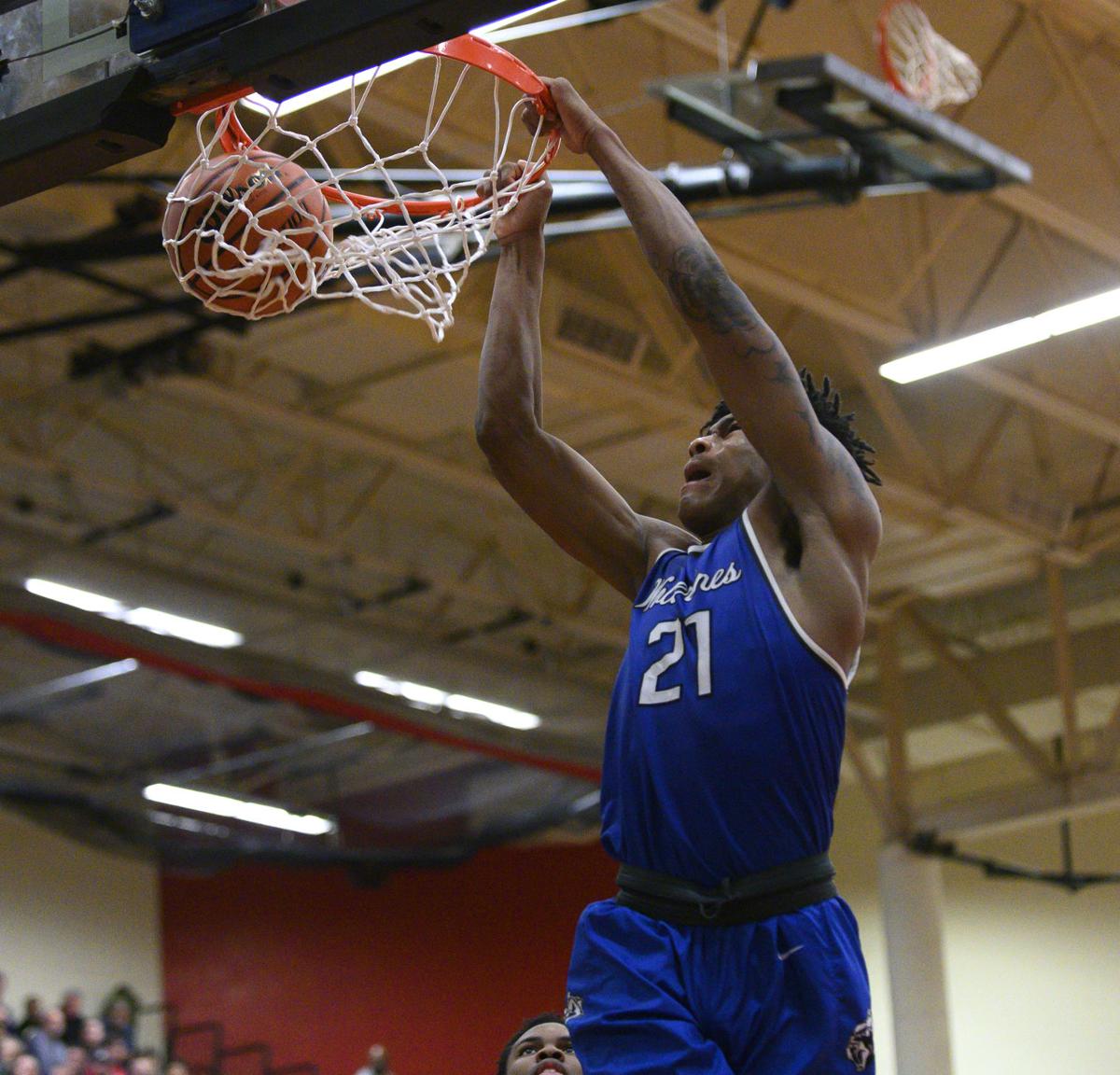 Russell Wows The Crowd As Vashon Rallies Past Simeon Boys