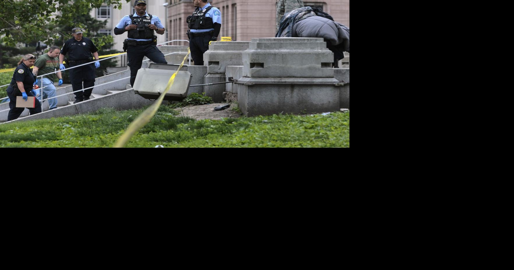 Police shoot, kill gunman who shot man near City Hall in downtown St. Louis