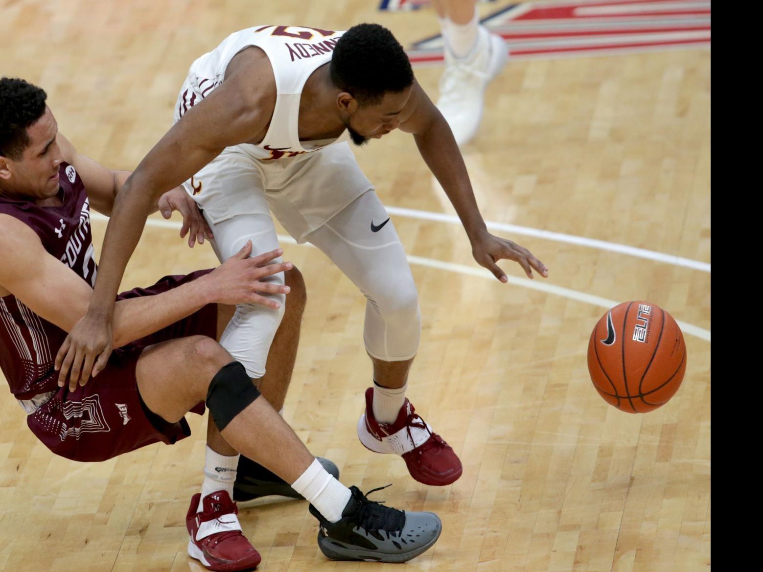 Ailing Siuc Is No Match For 20th Ranked Loyola Chicago At Mvc Tournament College Sports Stltoday Com