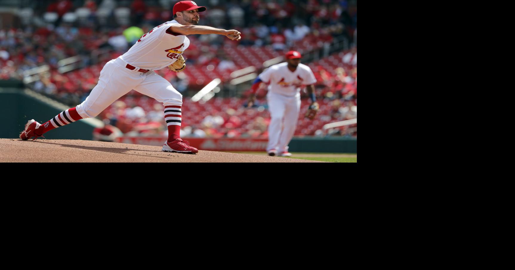 Wainwright pitches quality start but offense goes quiet in Cards