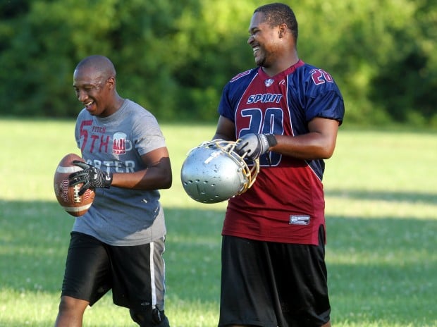 For St. Louis semipro football team, victory is not measured in yards