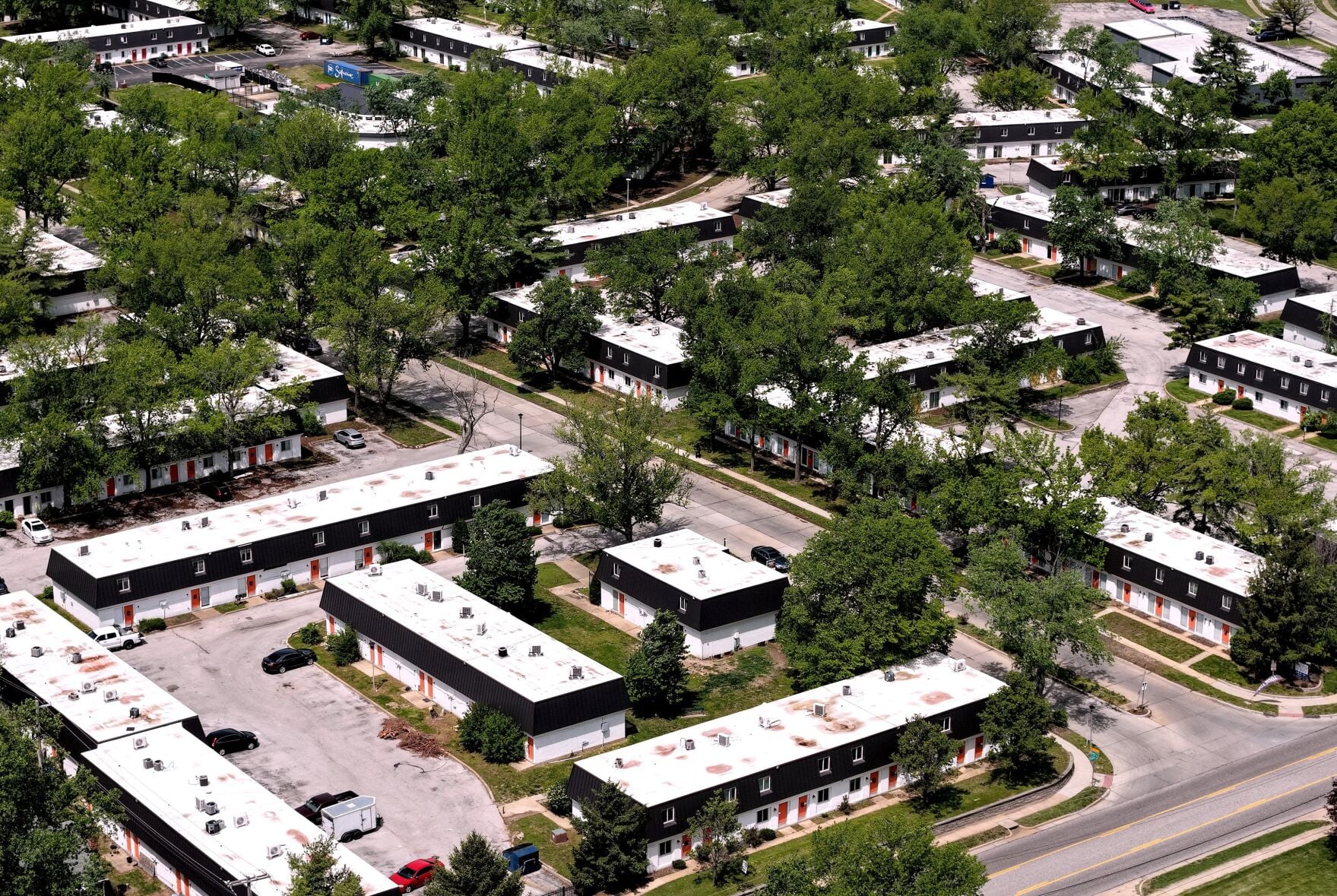 Out of town developer lets �����Ӱ�ԭ�� apartments fall into disrepair