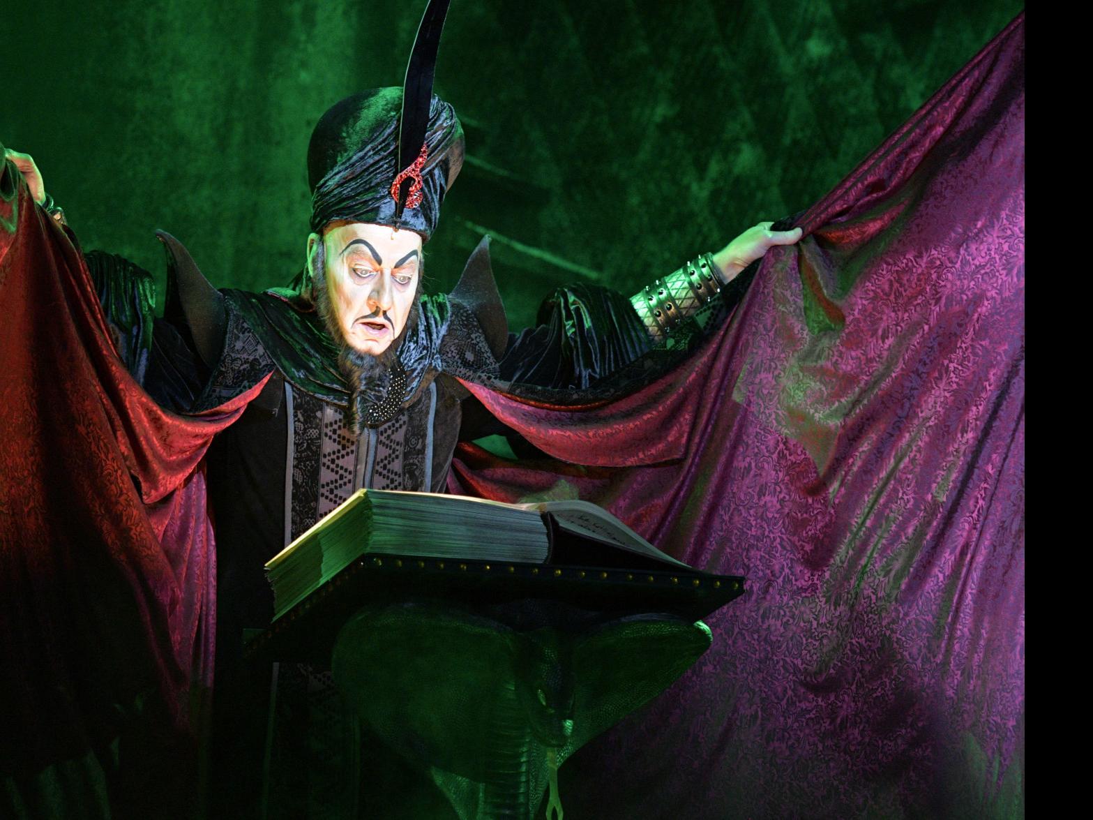 From Scar To Jafar Aladdin Actor From Belleville Is Good At Playing Bad Guys Arts And Theater Stltoday Com