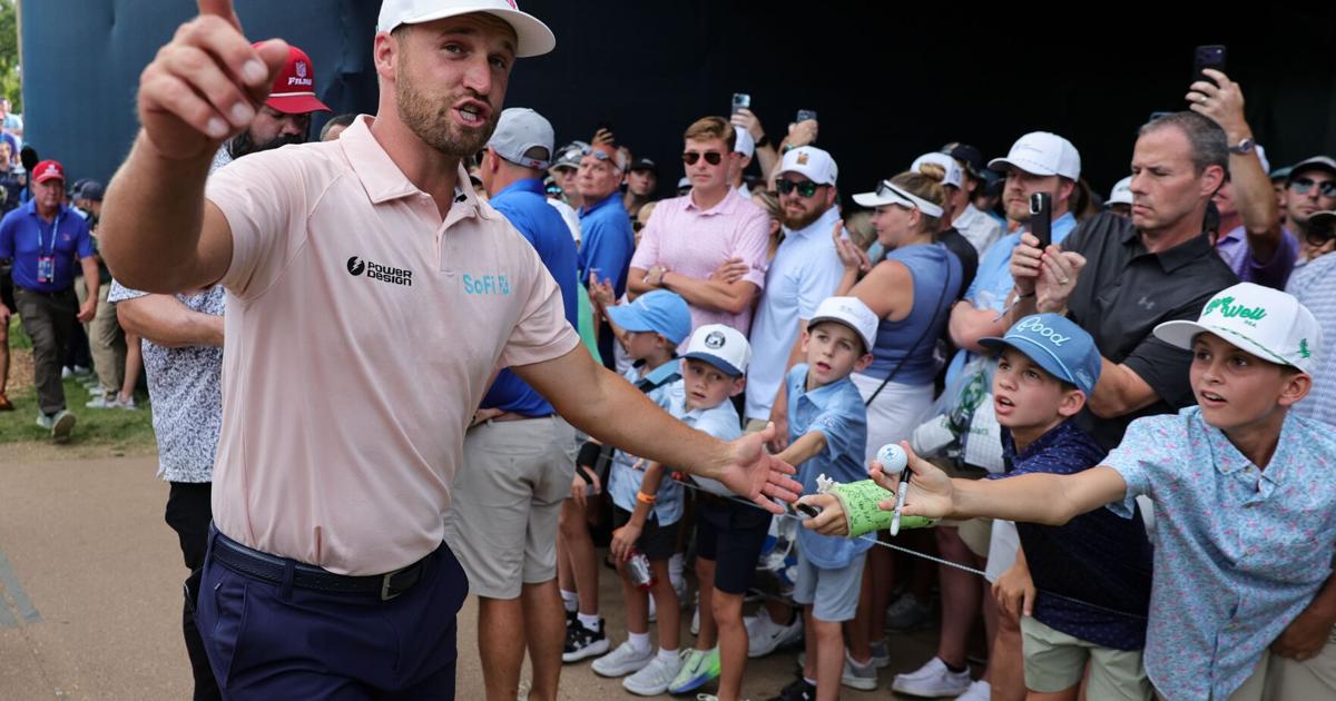Photos: Final round of the BMW Championship at Bellerive Country Club, Clark places first