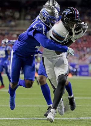 St. Louis Battlehawks take on Dallas Renegades in regular season game