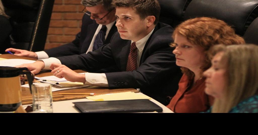 Judge denies Ellisville mayor's bid to block impeachment hearing