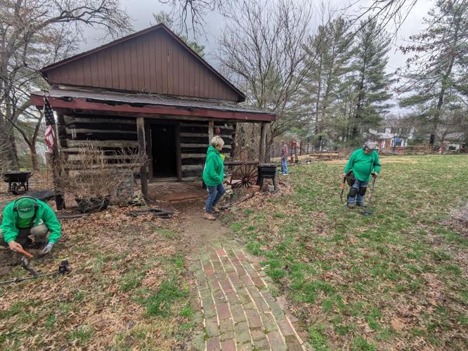 History of the Lowe-Lindemann cabin in Des Peres