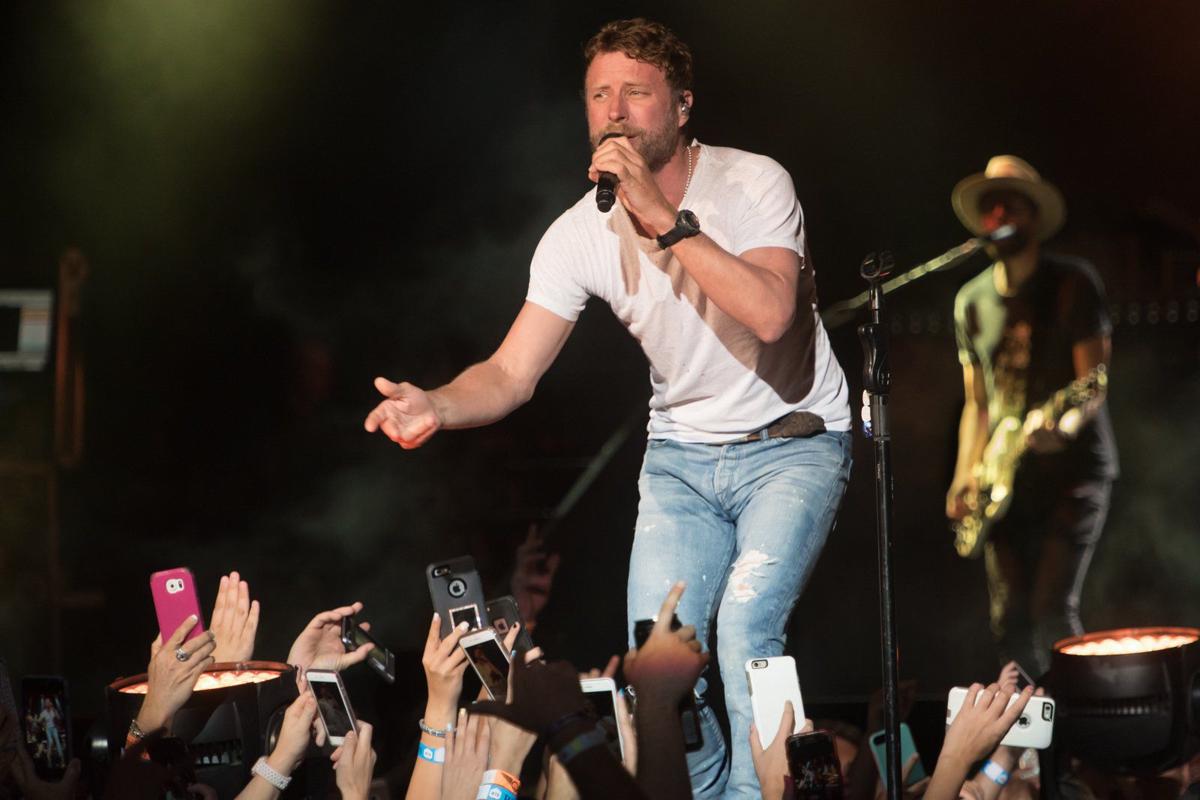 Dierks Bentley tour focuses on the fun