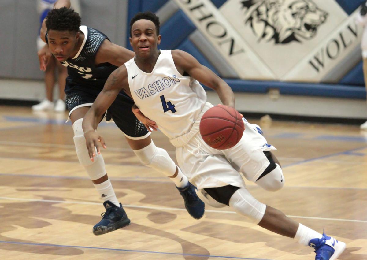 Notebook: Vashon opens eyes at Chicago showcase; St. Mary's appeals