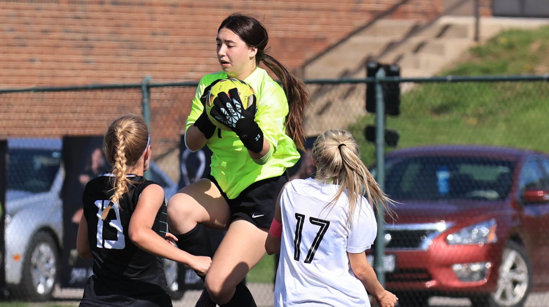 Jocelyn Alicea shines as Fort Zumwalt North defeats Fort Zumwalt West in girls soccer thriller
