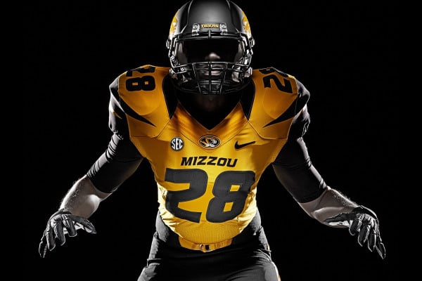 LOOK: Mizzou Basketball breaks out new gold uniforms for Bragging