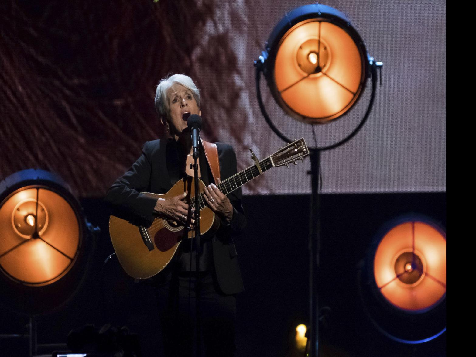 In Concert Joan Baez Balances Nostalgia With Optimism Music Stltoday Com