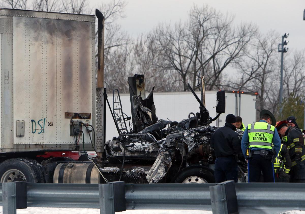 Ballwin man dies in crash on eastbound Highway 40 in Town