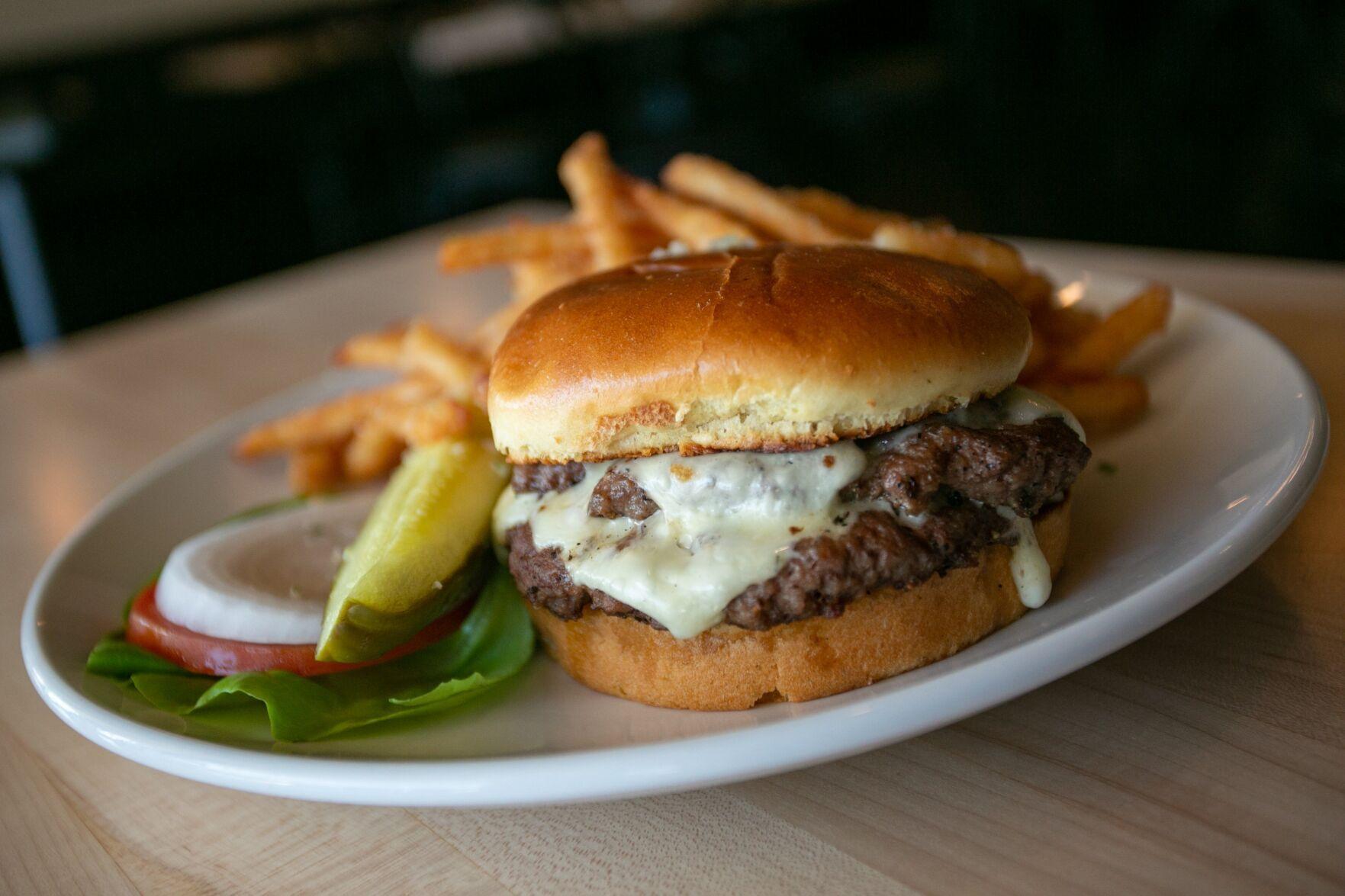 Vangel's Restaurant & Bar carries Charlie Gitto Sr.'s legacy to Warson