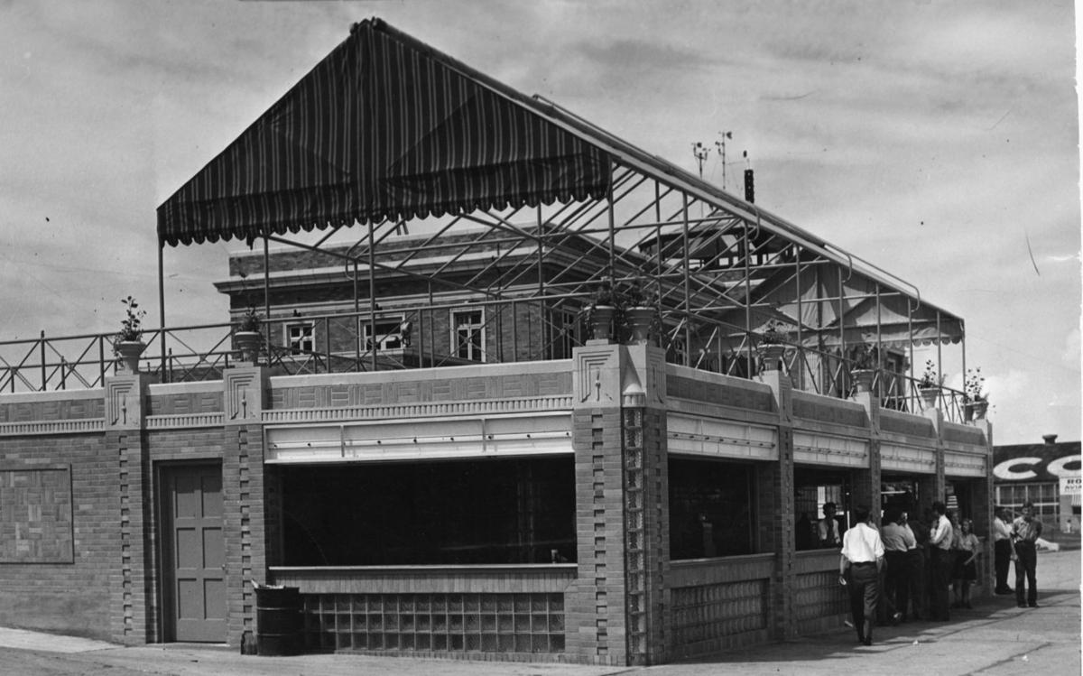 Greatgrandchildren of Lambert airport's founder want name kept the