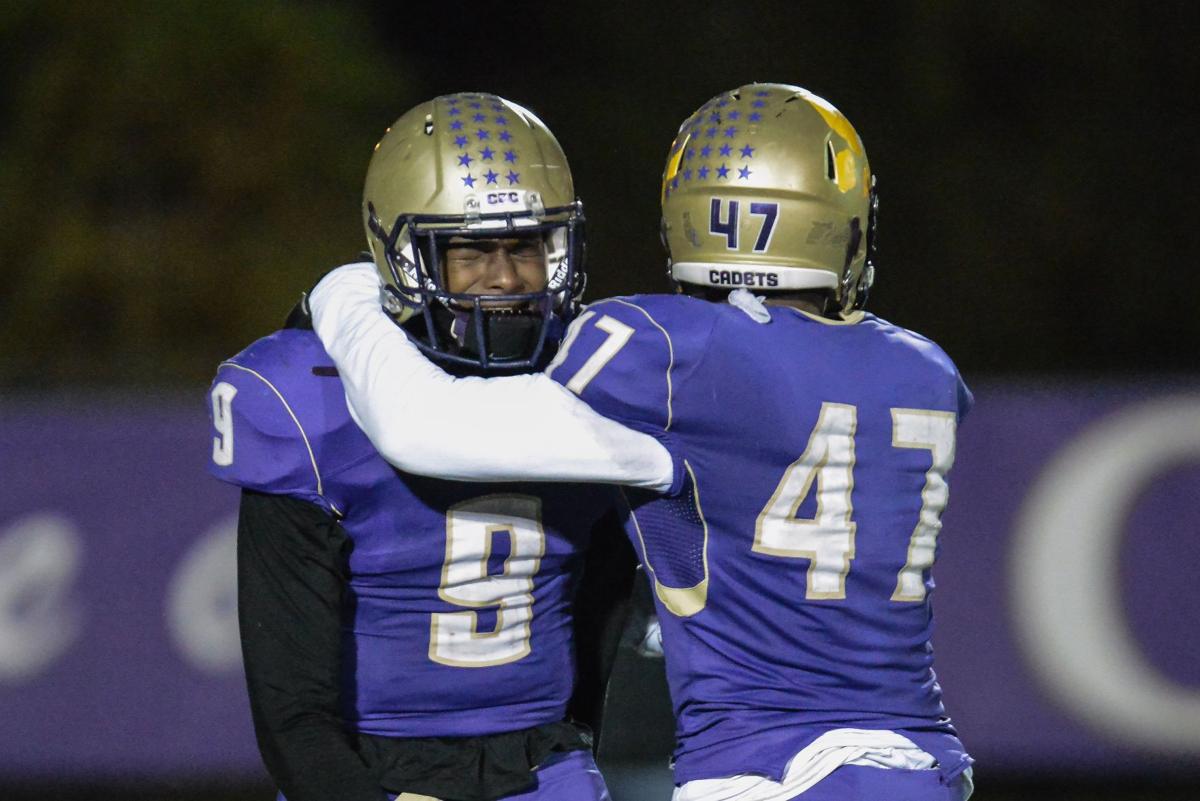 Blue Springs Bleeds Clock Knocks Out Cbc High School Football Stltoday Com