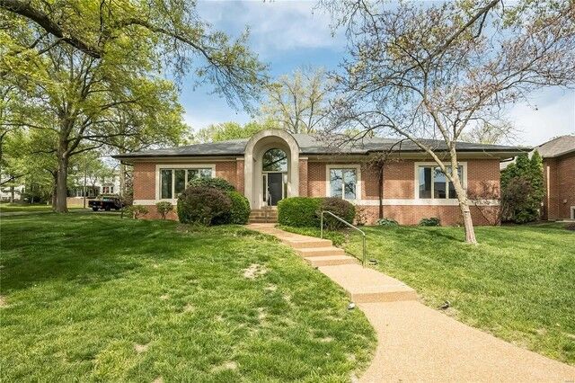 4 Bedroom Home in St Louis - $1,495,000