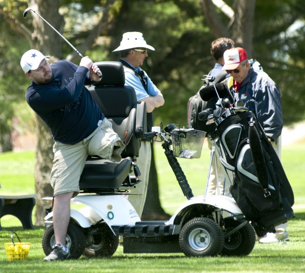Golf clinic at Arlington Greens helps disabled vets Life News from your Illinois Journal