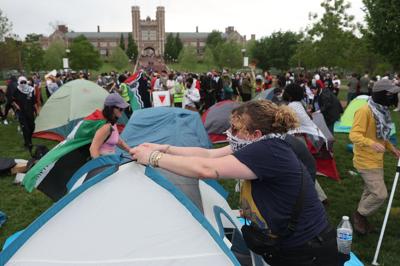 Palestinian supporters protest at Washington University in 51