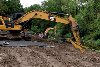 Clean up of radioactive waste near Jana Elementary School