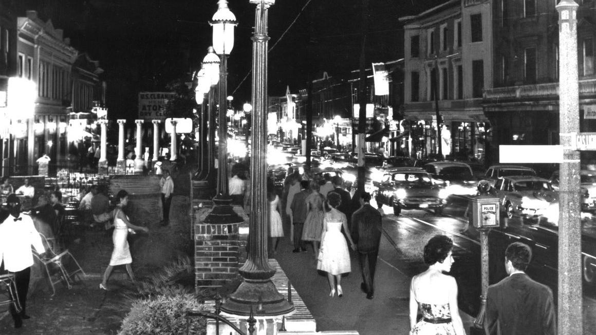 1967: A topless plan for Gaslight Square turns out to be a complete bust