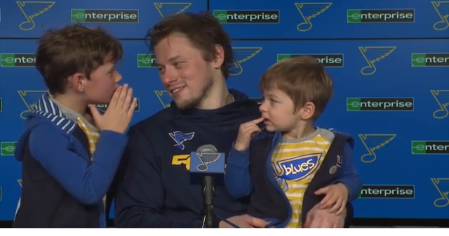 St. Louis Blues - ‪Six-day-old baby Tarasenko is living