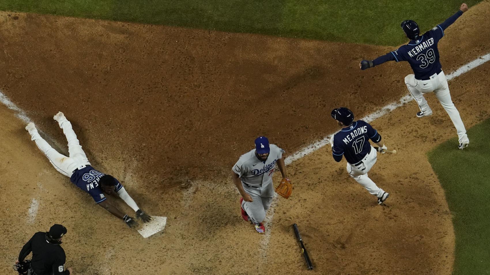 Glad Dash: Arozarena races, stumbles, reaches for walk-off win as Rays stun Dodgers, 8-7