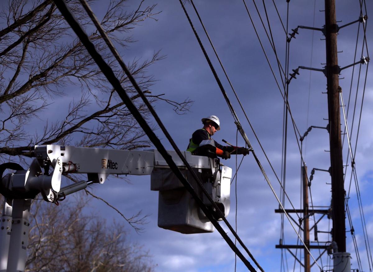 Tree knocks out power in Kirkwood