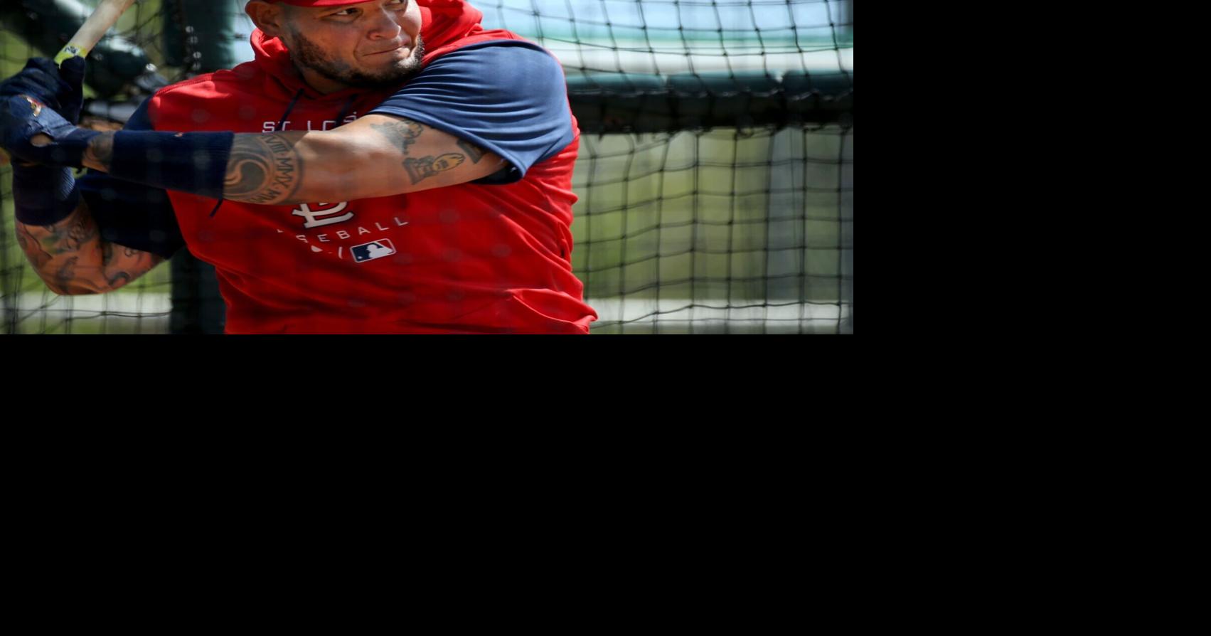 Yadier Molina arrives at Cardinals' camp