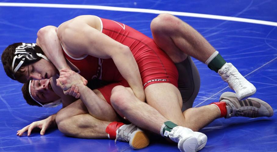 Opening round matches of NCAA Division I Wrestling Championships