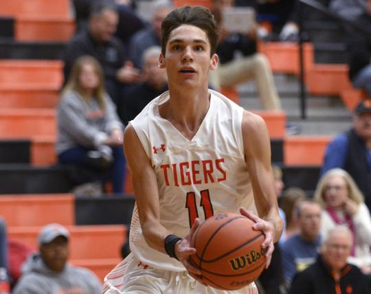 Notebook: Edwardsville runs win streak to 11; Hazelwood Central cancels Notebook: Edwardsville runs win streak to 11; Hazelwood Central cancels