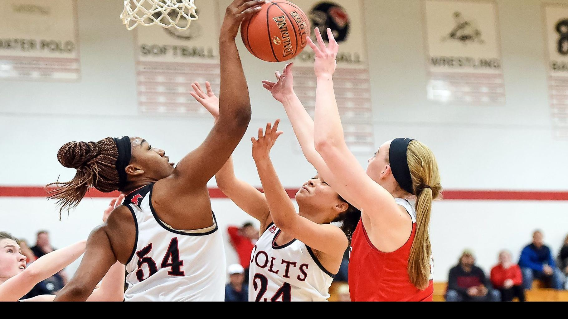 Class 5 District Basketball Tournaments Feature Size Disparity Girls Basketball Stltoday Com