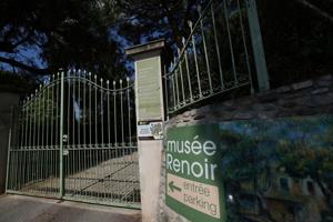 Thieves steal Renoir paintings from museum on French Riviera