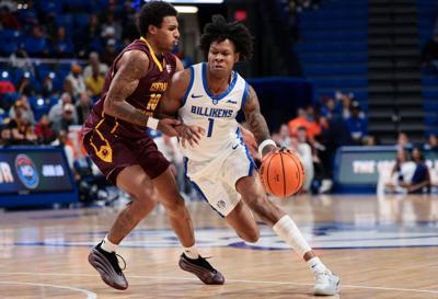 51���� University mens basketball hosts Central Michigan University