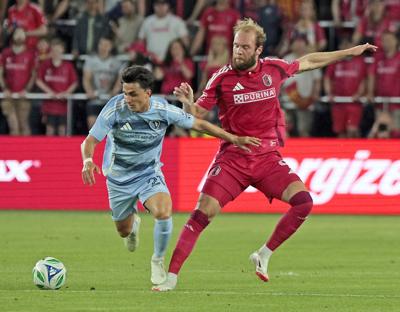 Photos: St. Ƭ City SC hosts Sporting Kansas City at Energizer Park