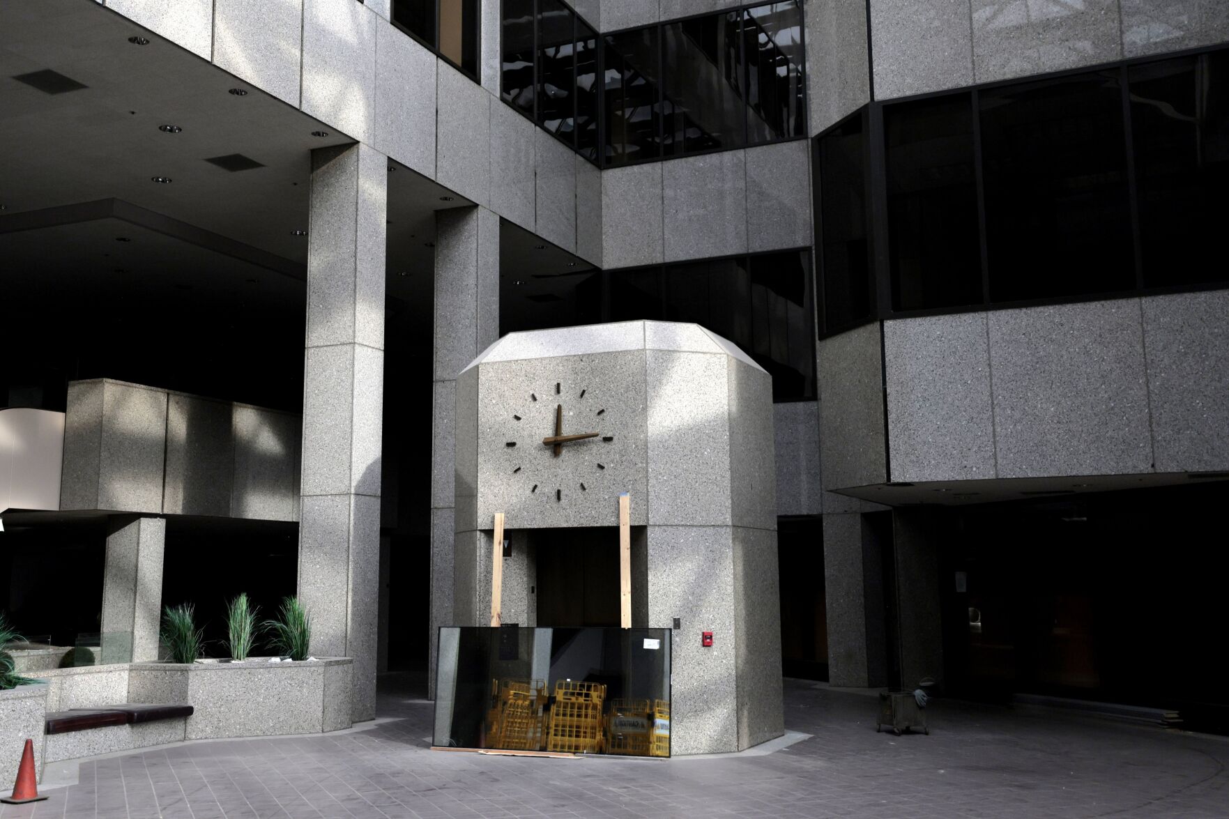 AT&T tower owner renews push for redevelopment plan