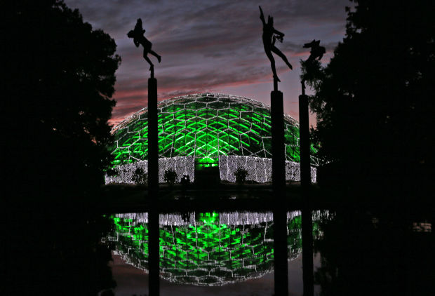 Getting ready for 'Garden Glow 2013' | Multimedia | stltoday.com