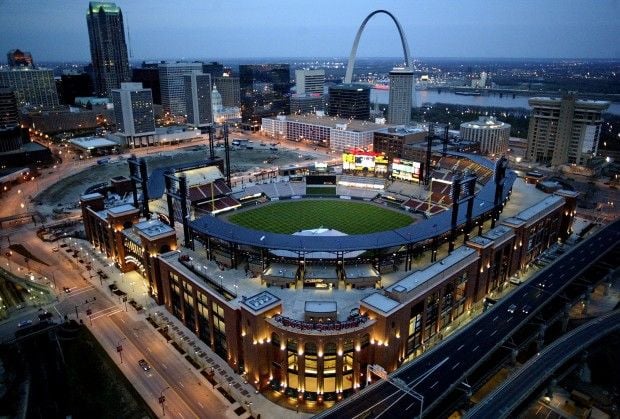 From the Arch to Big Ben: St. Louis Cardinals heading to London