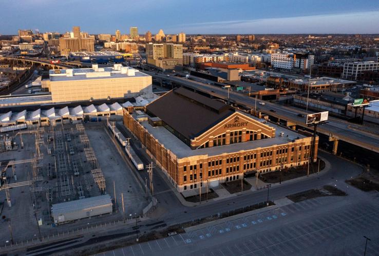 Proposed data center old Famous-Barr warehouse in �����Ӱ�ԭ�� and Armory office space