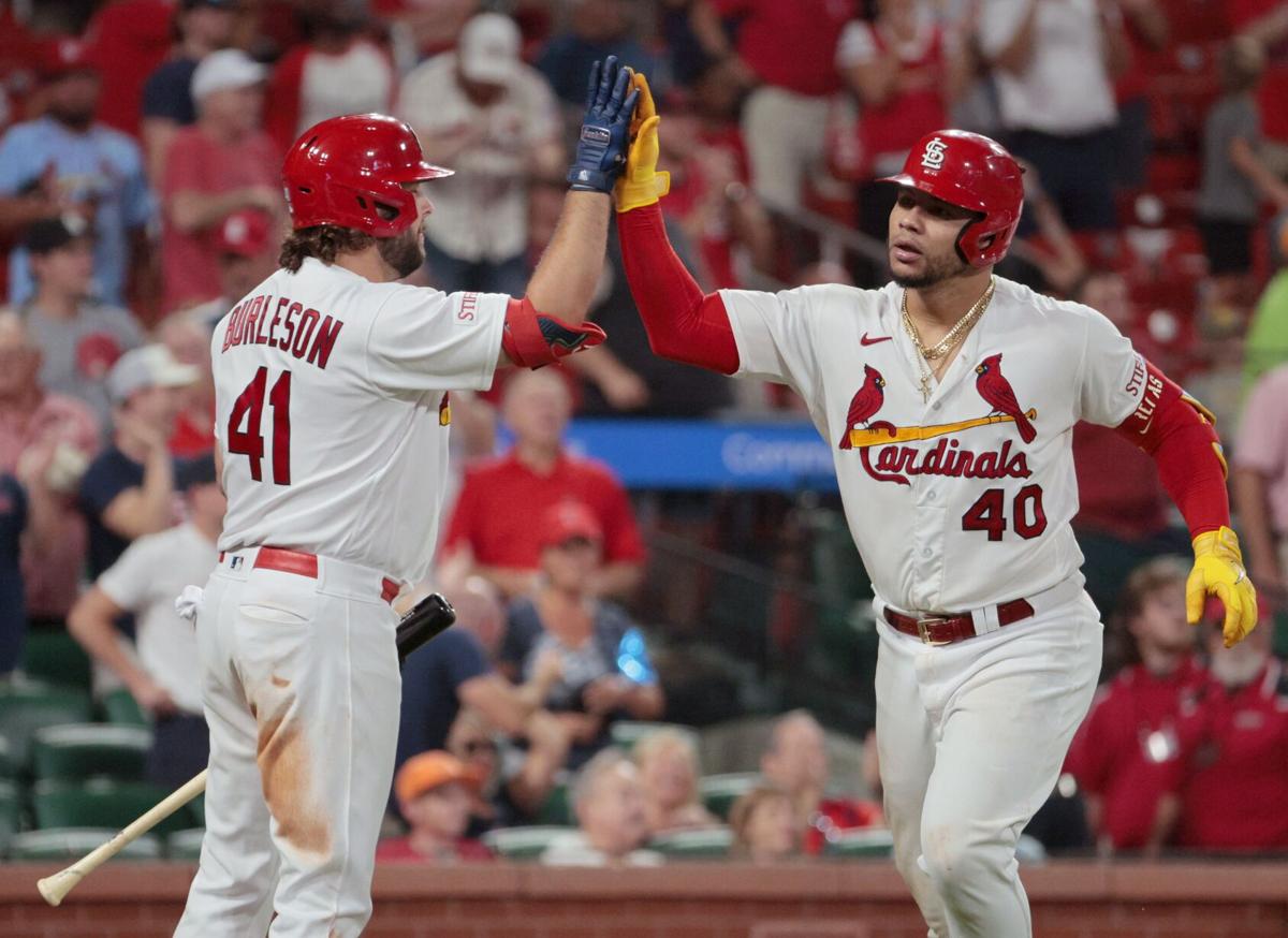 Willson Contreras powers Cardinals back from brink, sets up a walk