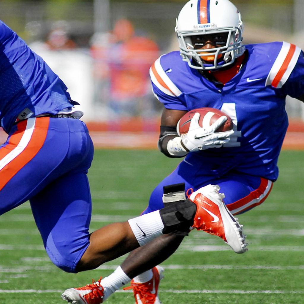 Area S Top Football Recruit Commits To Kansas High School