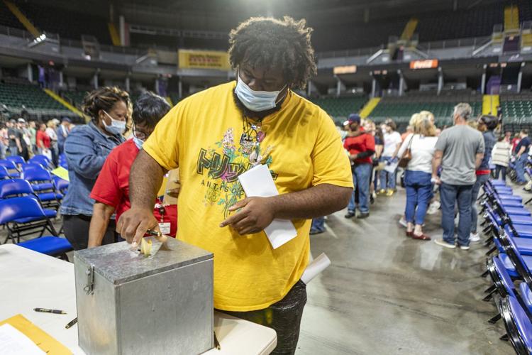 Schnucks workers approve new union contract