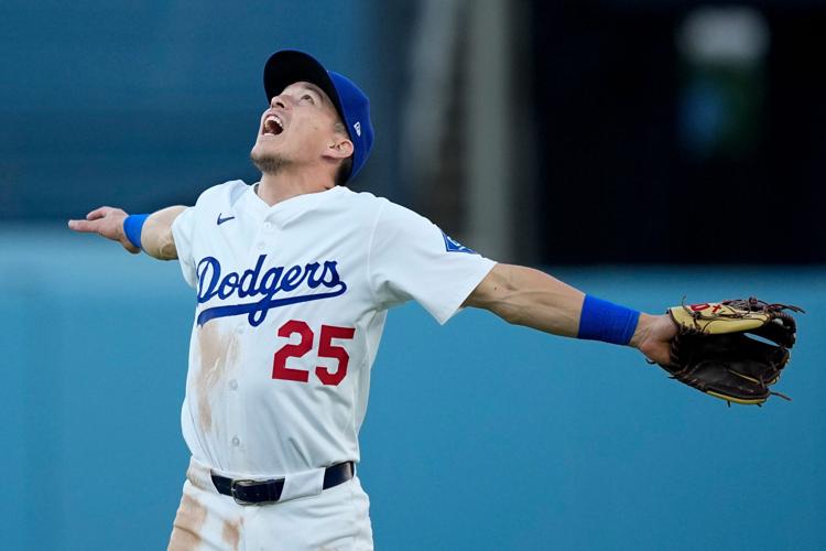 NLCS Brewers Dodgers Baseball