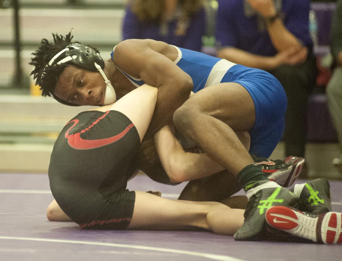 IHSA 2A Sectional Tournament at Mascoutah Wrestling