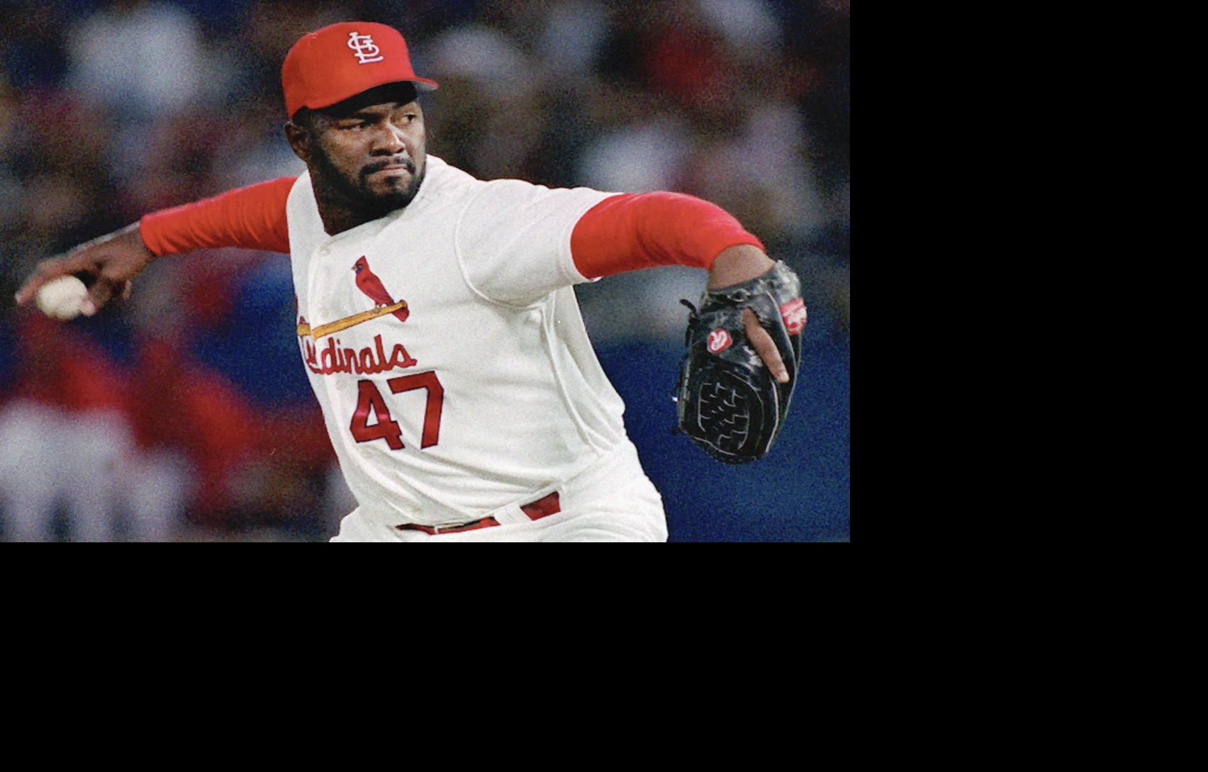 Former Cardinals closer Lee Smith, an early king of saves, elected