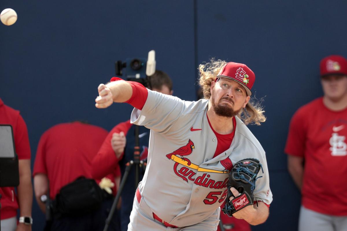 Cardinals pitcher Stanek brings experience to childhood team