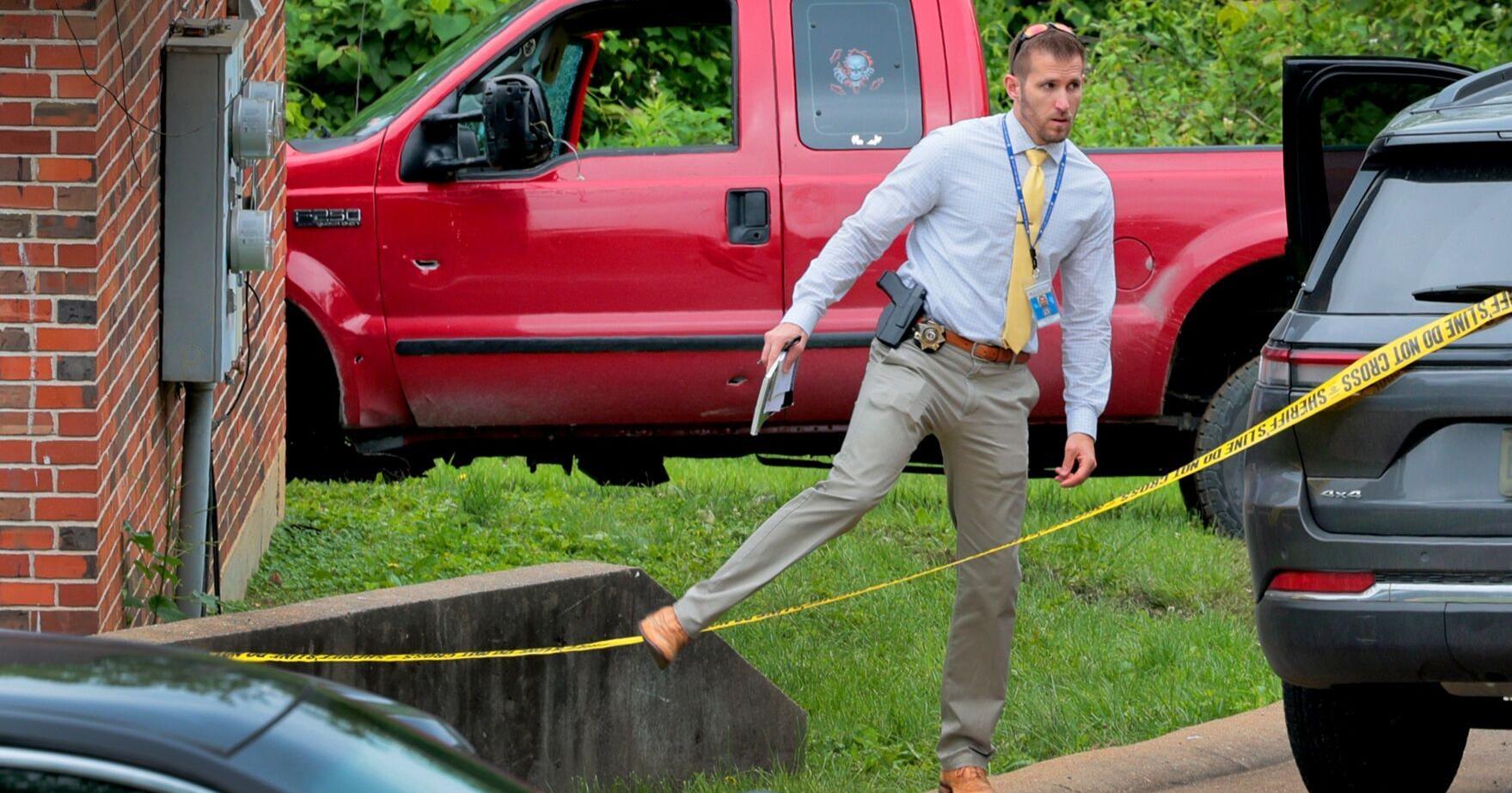 St. Louis police chase truck into Jefferson County, shoot and kill driver - Vimarsana News