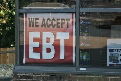 We accept EBT sign