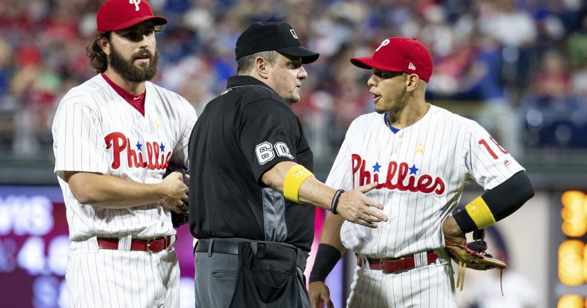 MLB notes: Baseball says pitchers can use 'cheat sheets'