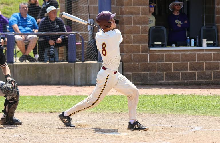 Panagos helps De Smet knock off CBC in district title game
